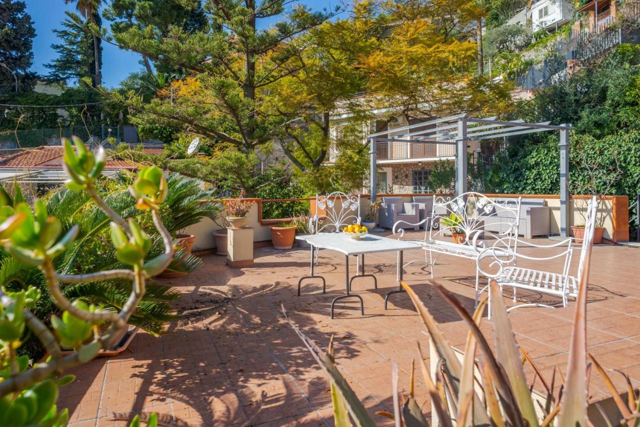 Villa Giannina B&B Taormina Exteriör bild